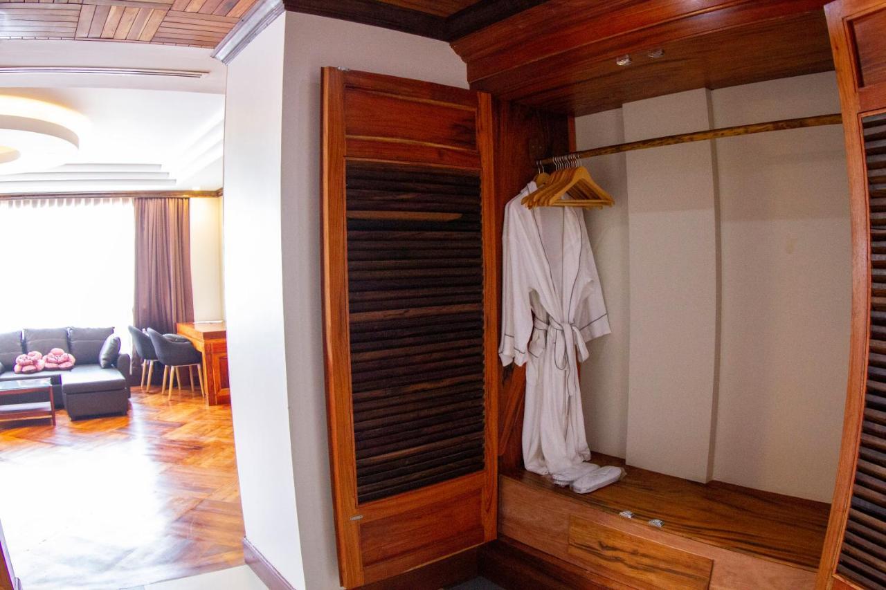 Kampong Thom Palace Hotel Eksteriør billede
